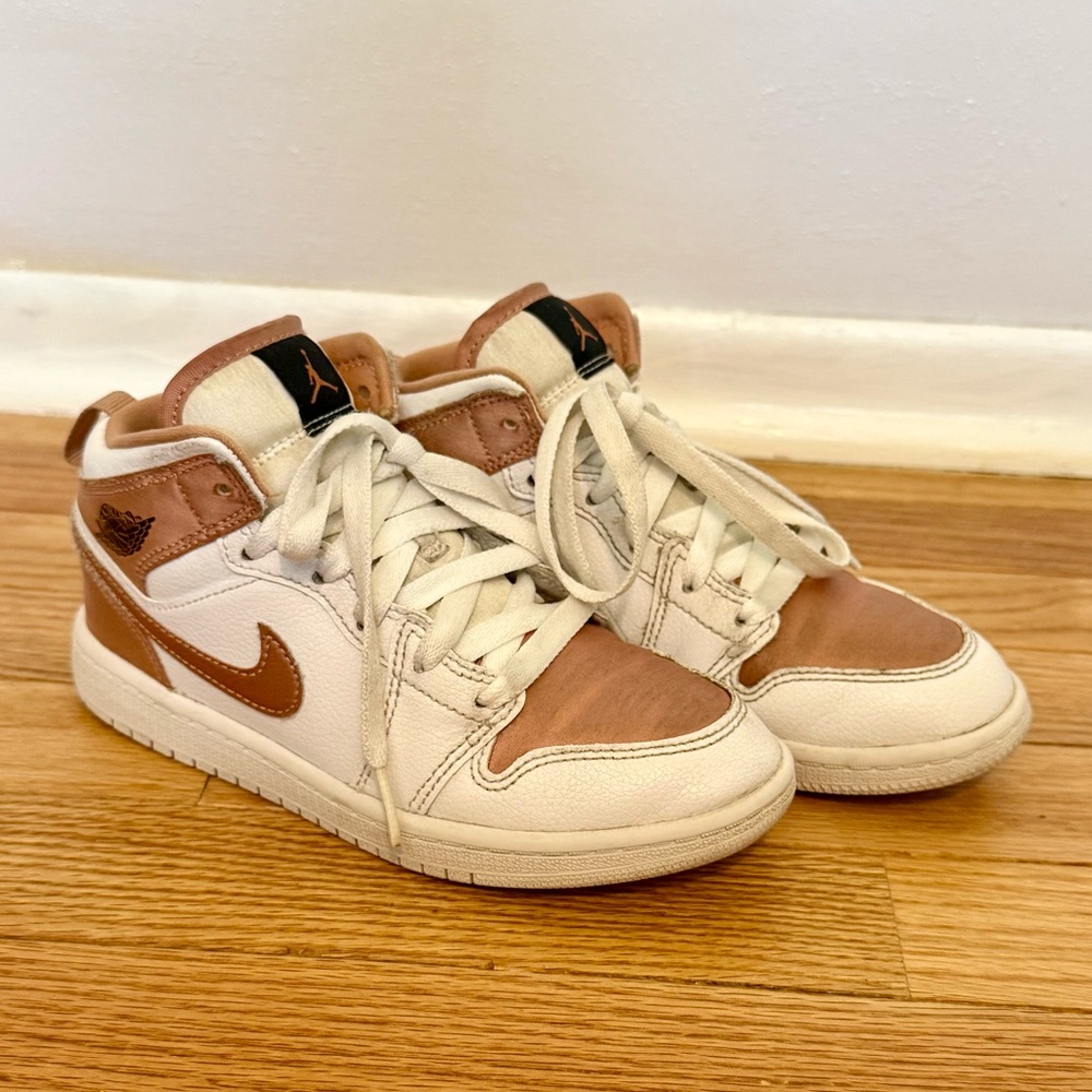 Nike Air Jordan 1 Mid PS Youth Size 1Y ~ White Rose Gold